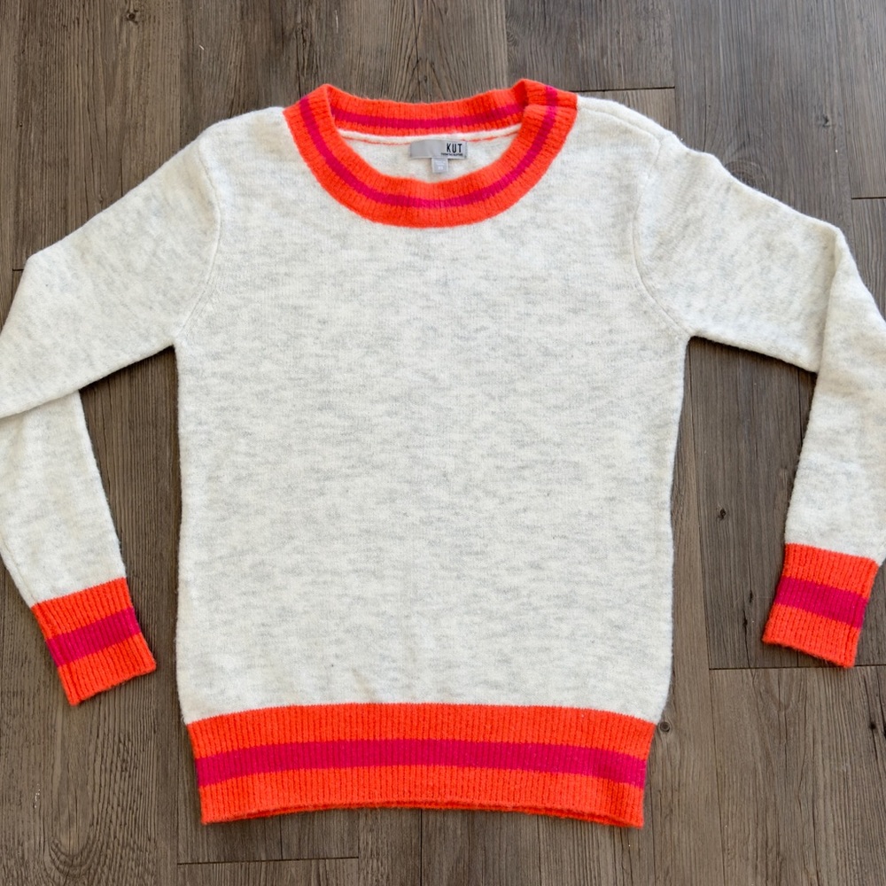 NEW (w/o Tags) KUT From The Cloth XS Cashmere Sweater. Retail: $140